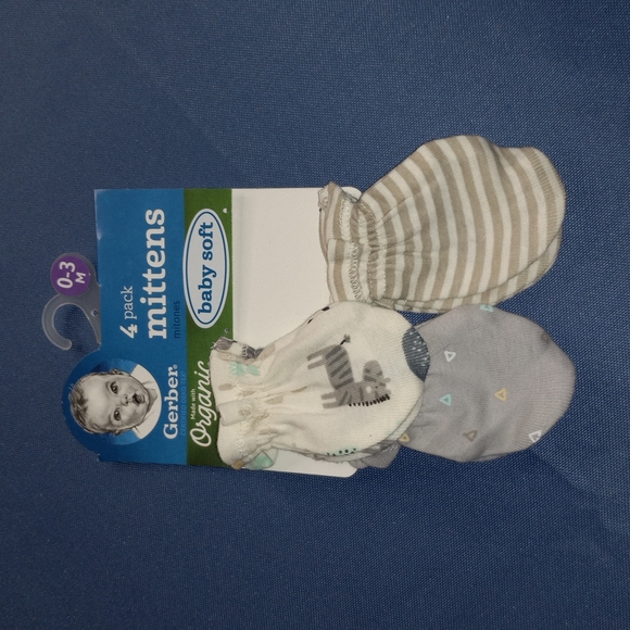 Mittens - Picture 3 of 3